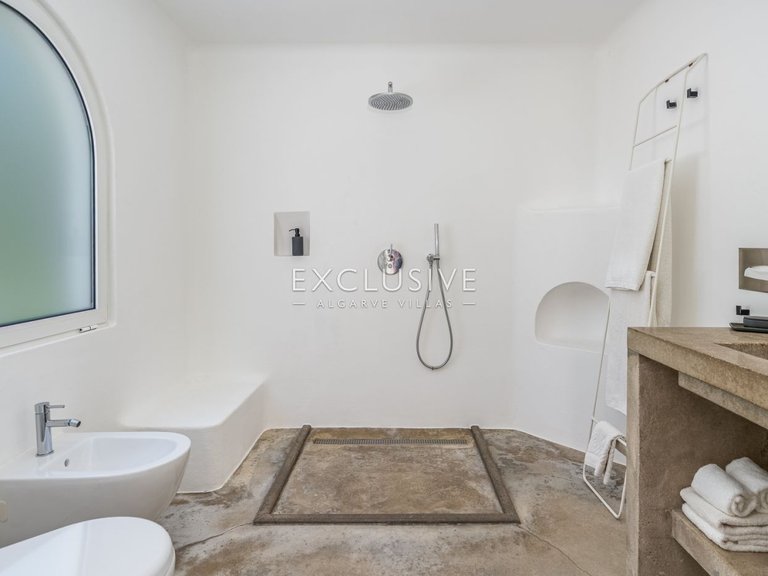Villa for Sale in Lagos, Algarve 23