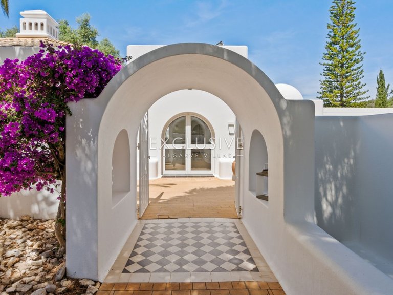 Villa for Sale in Lagos, Algarve 3