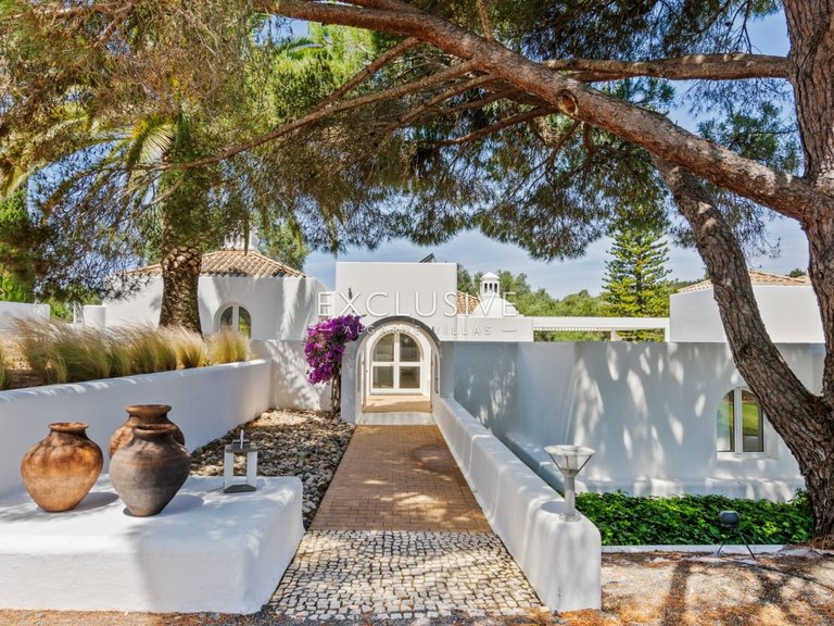 Villa for Sale in Lagos, Algarve 2