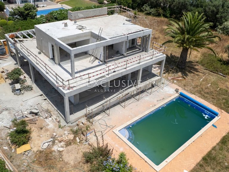 Villa for Sale in Carvoeiro, Algarve 24
