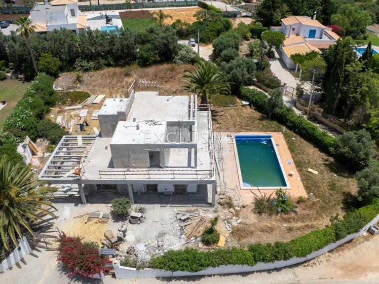 Villa for Sale in Carvoeiro, Algarve 22