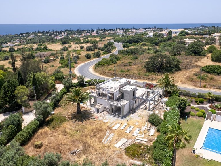 Villa for Sale in Carvoeiro, Algarve 20