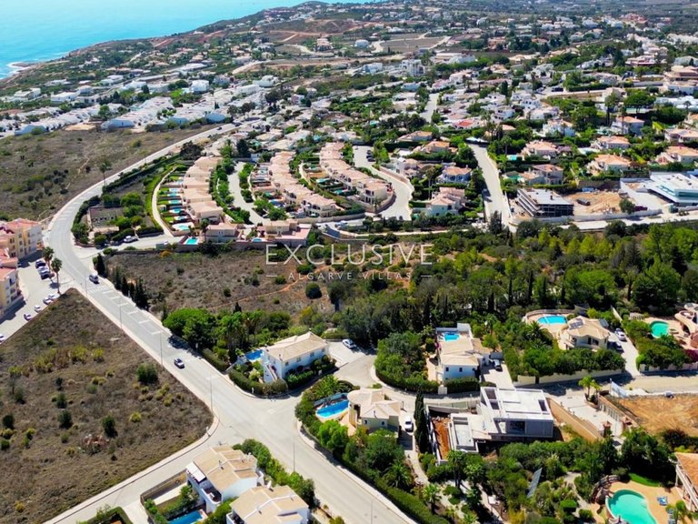 Villa for Sale in Praia Da Luz, Algarve 24