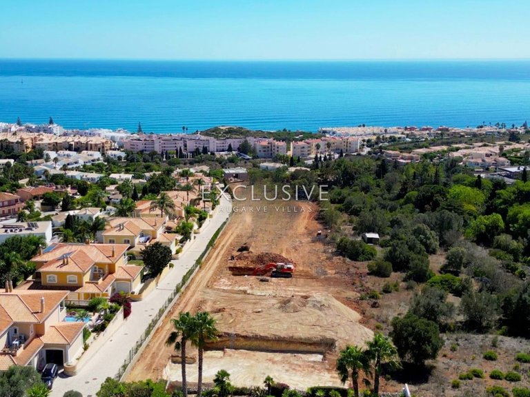 Villa for Sale in Praia Da Luz, Algarve 16