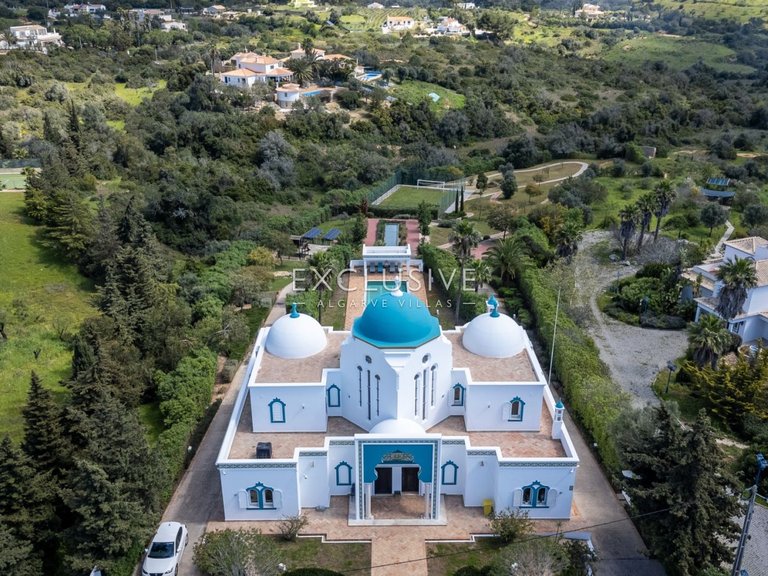 Villa for Sale in Carvoeiro, Algarve 26