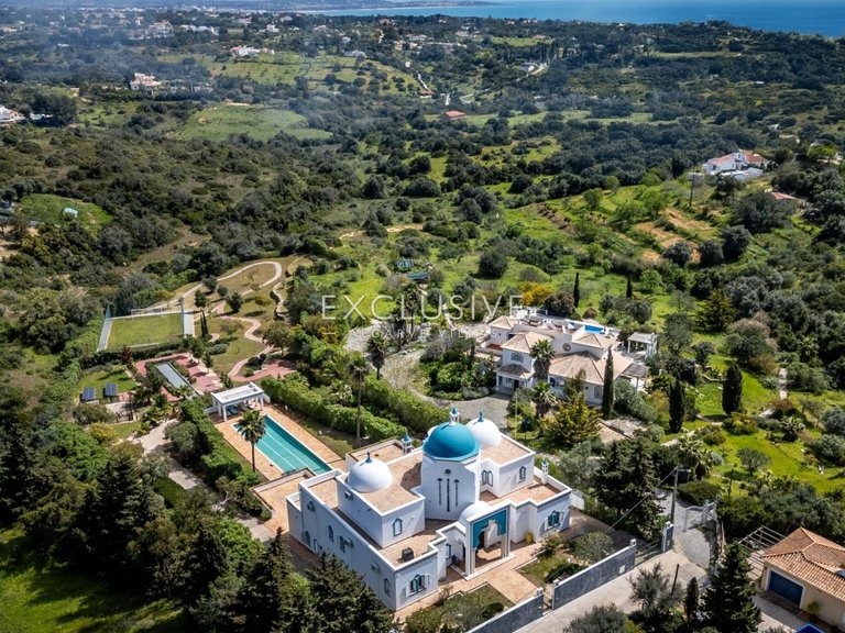 Villa for Sale in Carvoeiro, Algarve 27