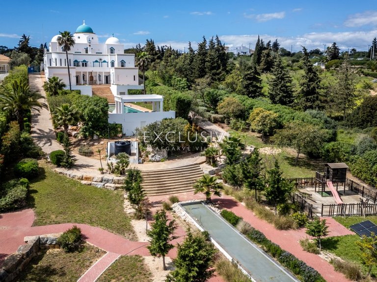 Villa for Sale in Carvoeiro, Algarve 30