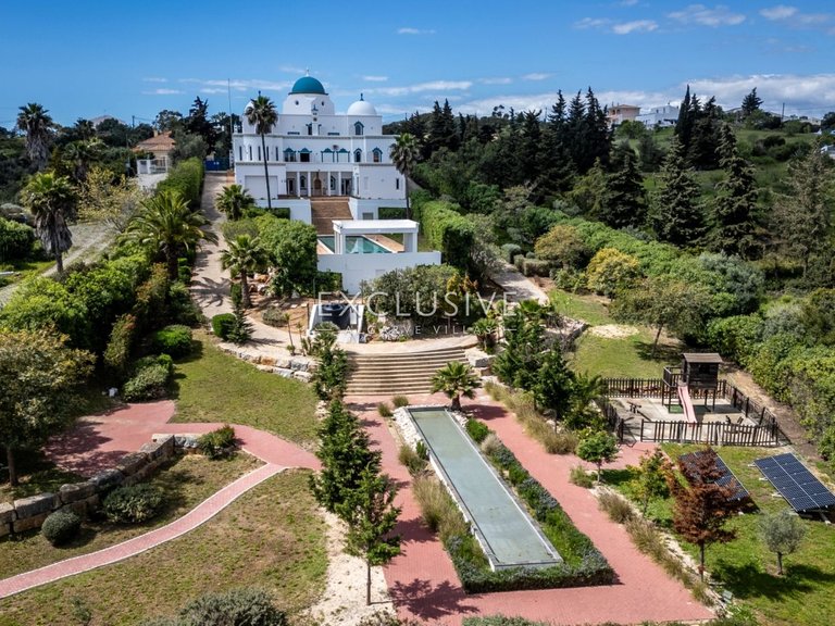 Villa for Sale in Carvoeiro, Algarve 28