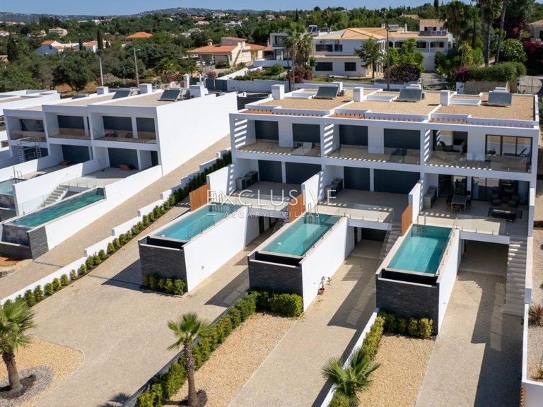 Villa for Sale in Almancil, Algarve 2