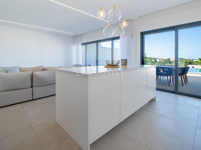 Villa for Sale in Almancil, Algarve 10