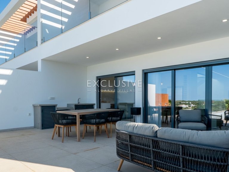 Villa for Sale in Almancil, Algarve 16