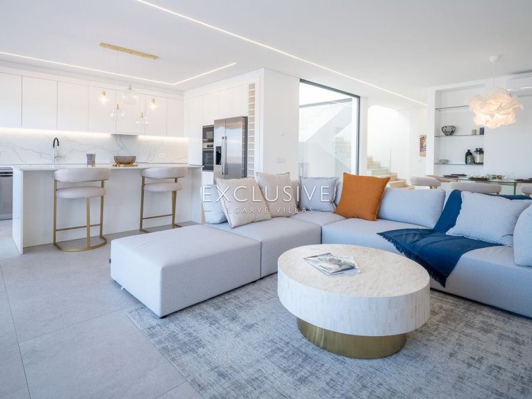 Villa for Sale in Almancil, Algarve 8