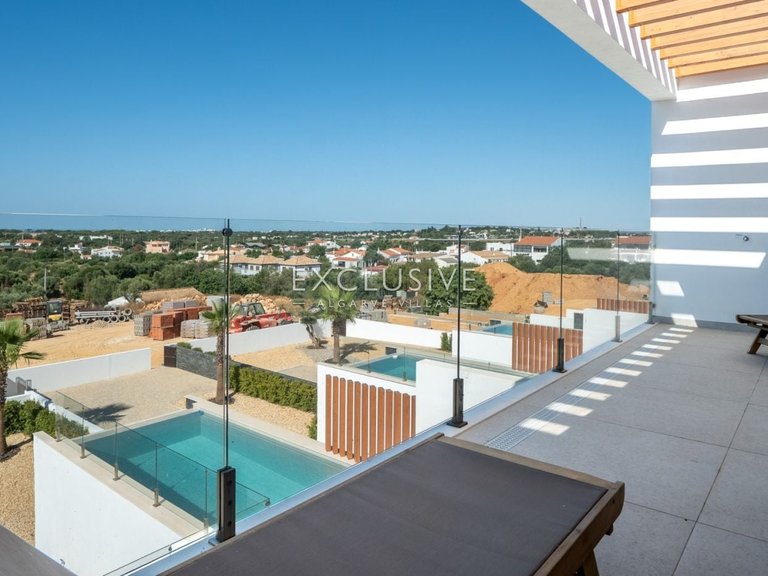 Villa for Sale in Almancil, Algarve 16