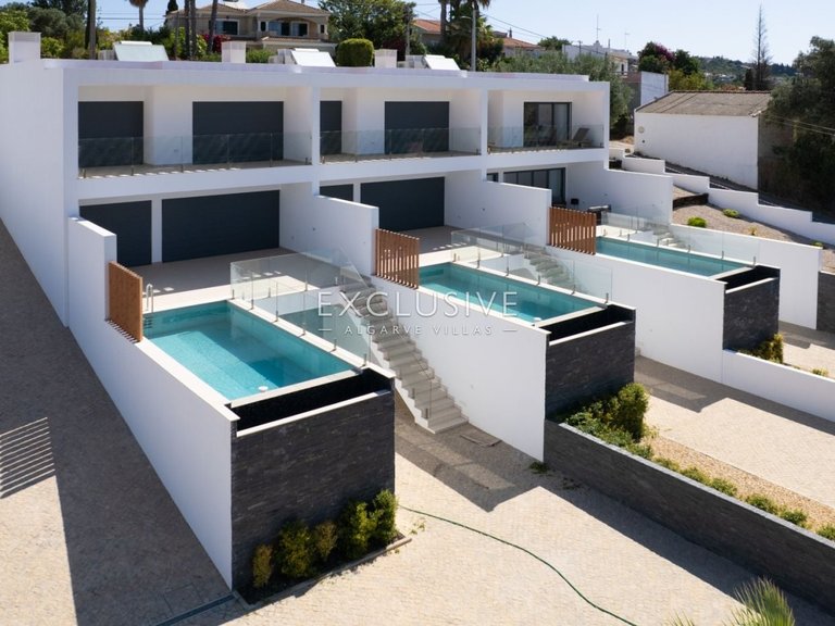 Villa for Sale in Almancil, Algarve 3