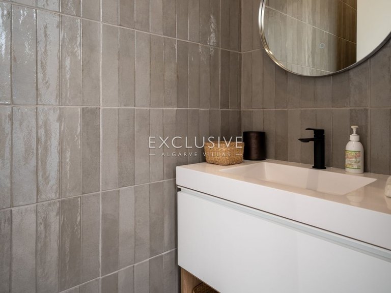 Villa for Sale in Almancil, Algarve 16