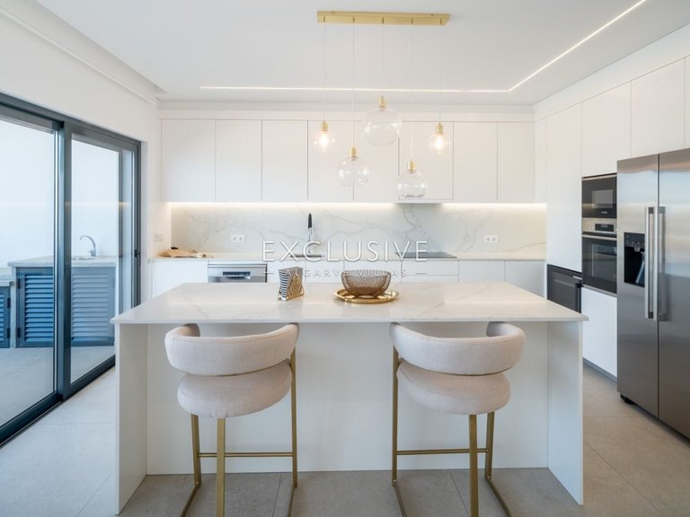 Villa for Sale in Almancil, Algarve 7