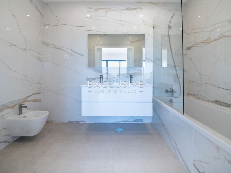 Villa for Sale in Almancil, Algarve 19