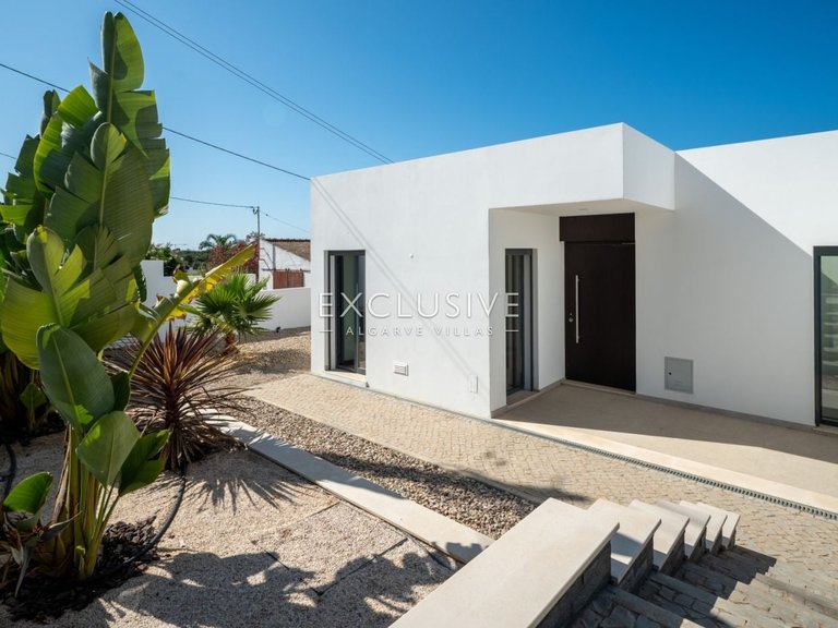 Villa for Sale in Almancil, Algarve 2
