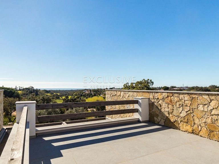 Villa for Sale in Porches, Algarve 24