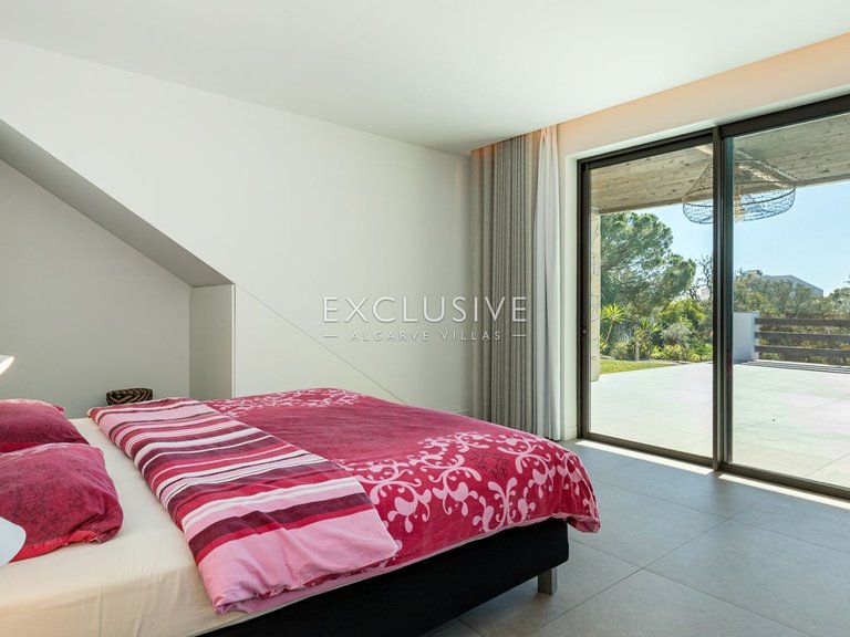 Villa for Sale in Porches, Algarve 18