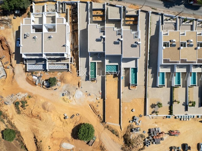 Villa for Sale in Almancil, Algarve 27