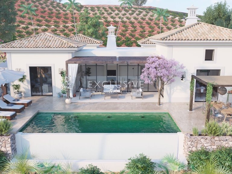 Villa for Sale in Carvoeiro, Algarve 21