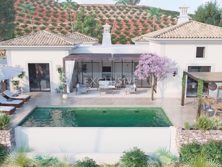 Villa for Sale in Carvoeiro, Algarve 5