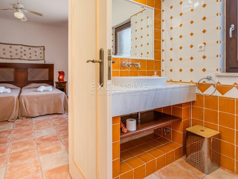 Villa for Sale in Carvoeiro, Algarve 14