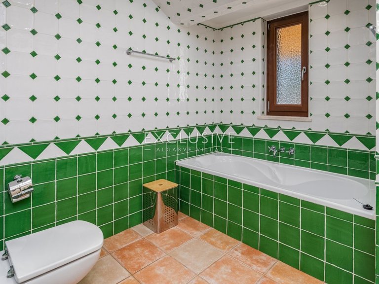 Villa for Sale in Carvoeiro, Algarve 23
