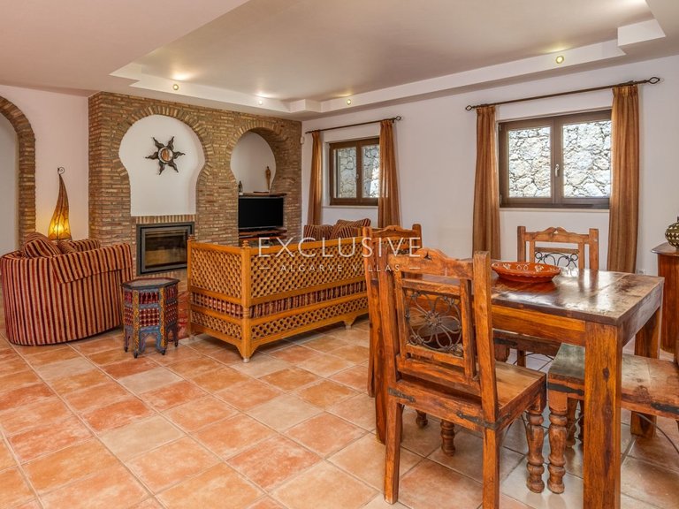 Villa for Sale in Carvoeiro, Algarve 28