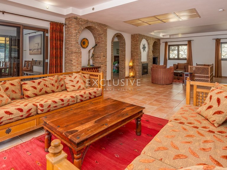 Villa for Sale in Carvoeiro, Algarve 26