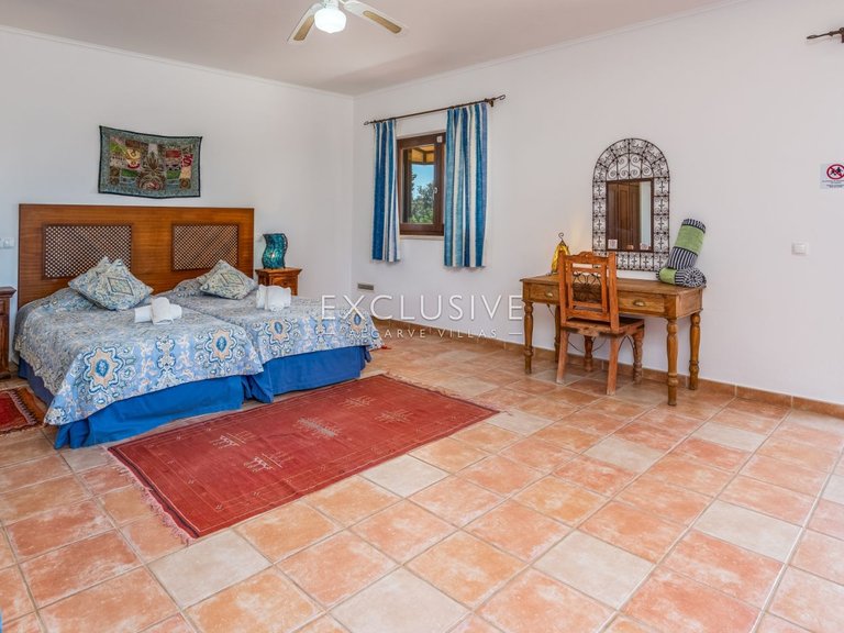 Villa for Sale in Carvoeiro, Algarve 36