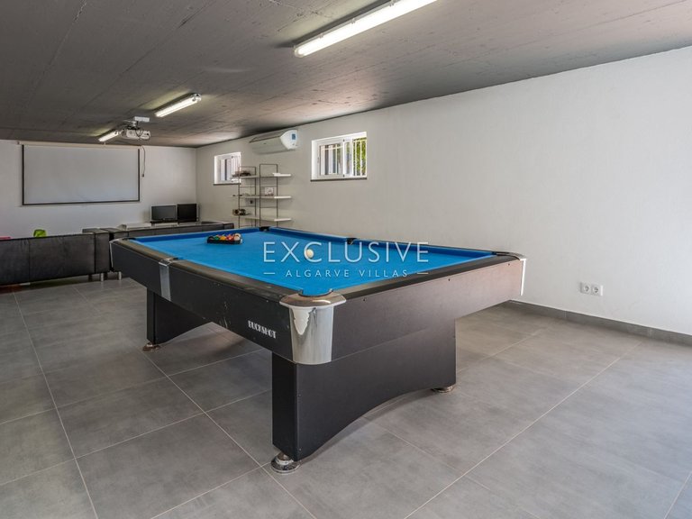 Villa for Sale in Carvoeiro, Algarve 41