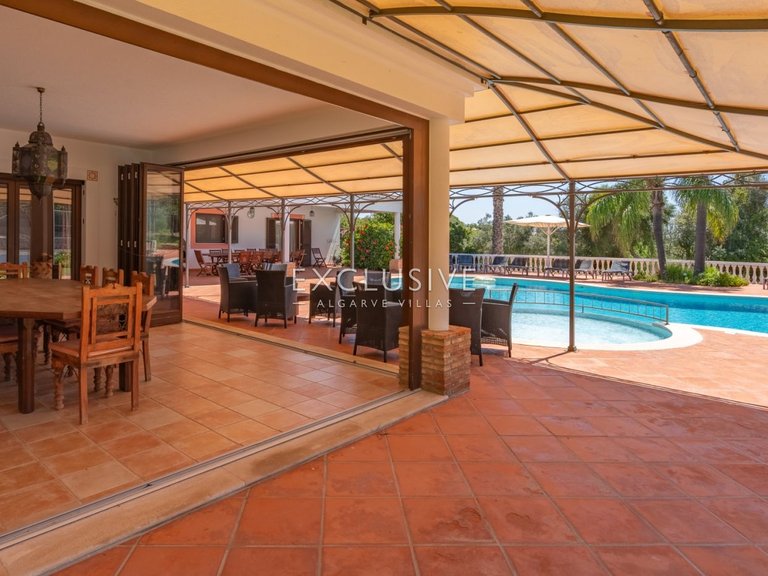 Villa for Sale in Carvoeiro, Algarve 31