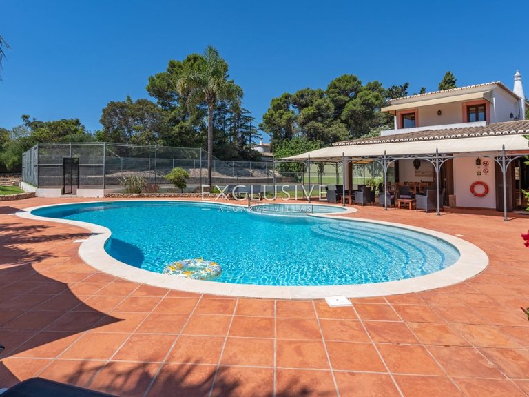Villa for Sale in Carvoeiro, Algarve 32