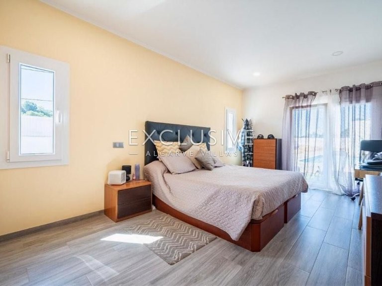 Villa for Sale in Alvor, Algarve 27