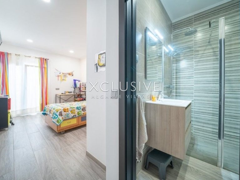 Villa for Sale in Alvor, Algarve 16