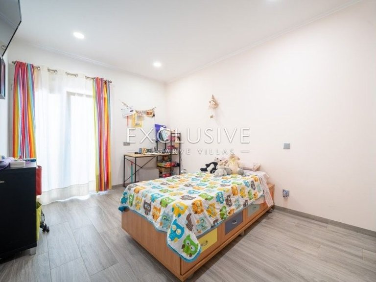 Villa for Sale in Alvor, Algarve 14