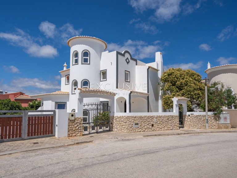 Villa for Sale in Lagos, Algarve 29