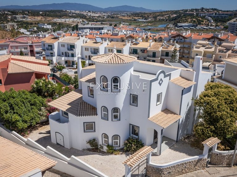 Villa for Sale in Lagos, Algarve 30