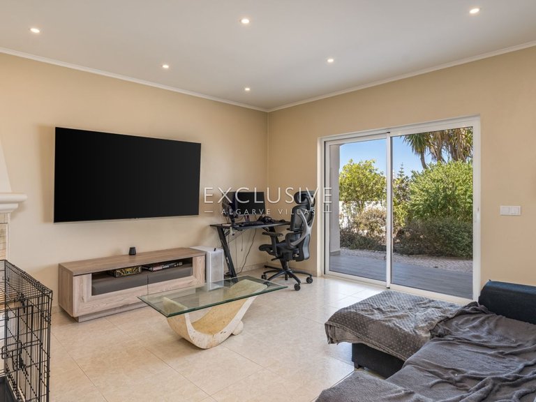 Villa for Sale in Lagos, Algarve 19