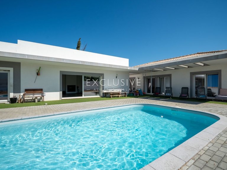 Villa for Sale in Alvor, Algarve 28