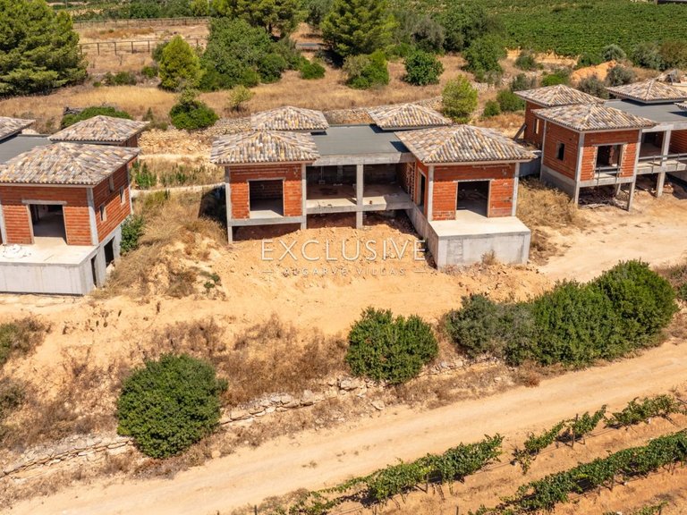 Villa for Sale in Carvoeiro, Algarve 5