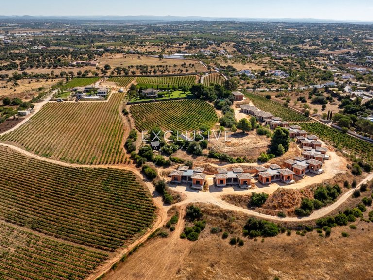 Villa for Sale in Carvoeiro, Algarve 7