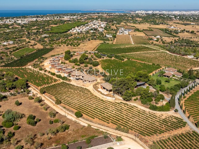 Villa for Sale in Carvoeiro, Algarve 38