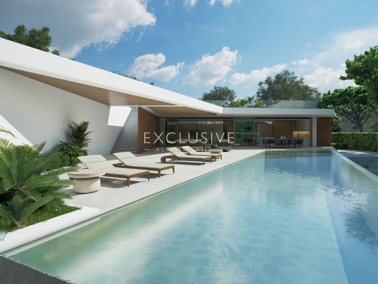 Villa for Sale in Vale Do Lobo, Algarve 1