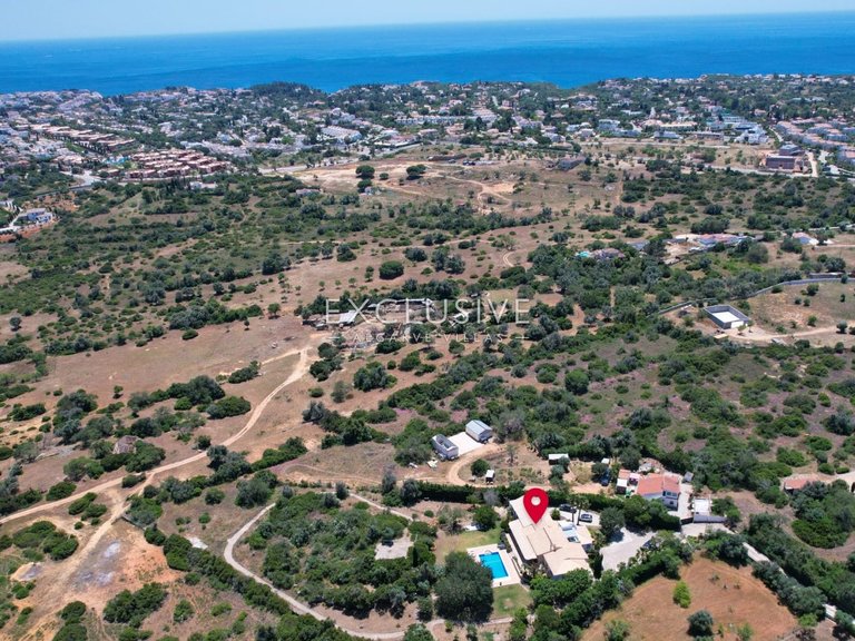 Villa for Sale in Carvoeiro, Algarve 5