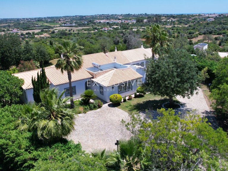 Villa for Sale in Carvoeiro, Algarve 7