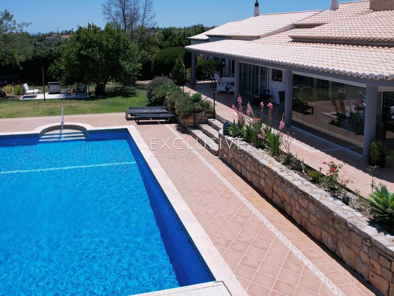 Villa for Sale in Carvoeiro, Algarve 16