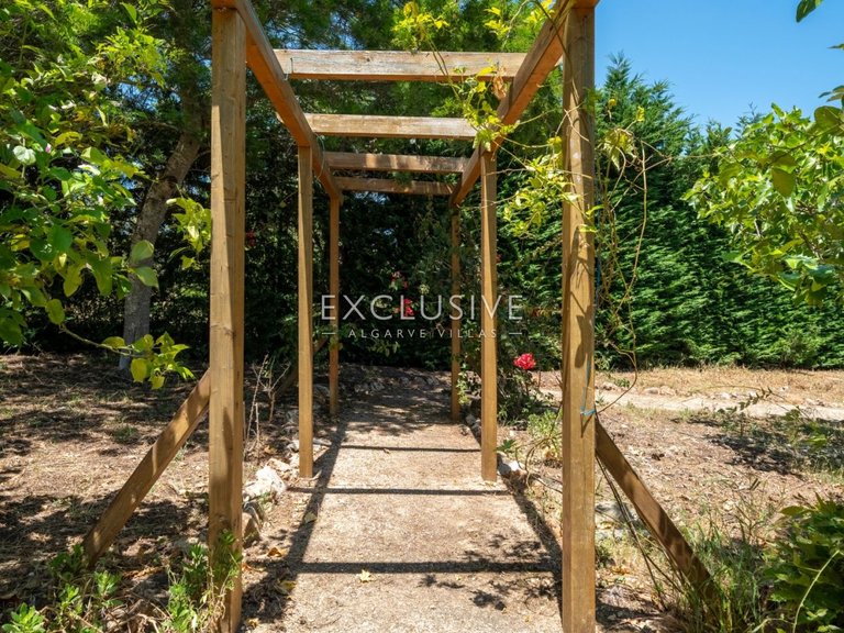 Villa for Sale in Carvoeiro, Algarve 34